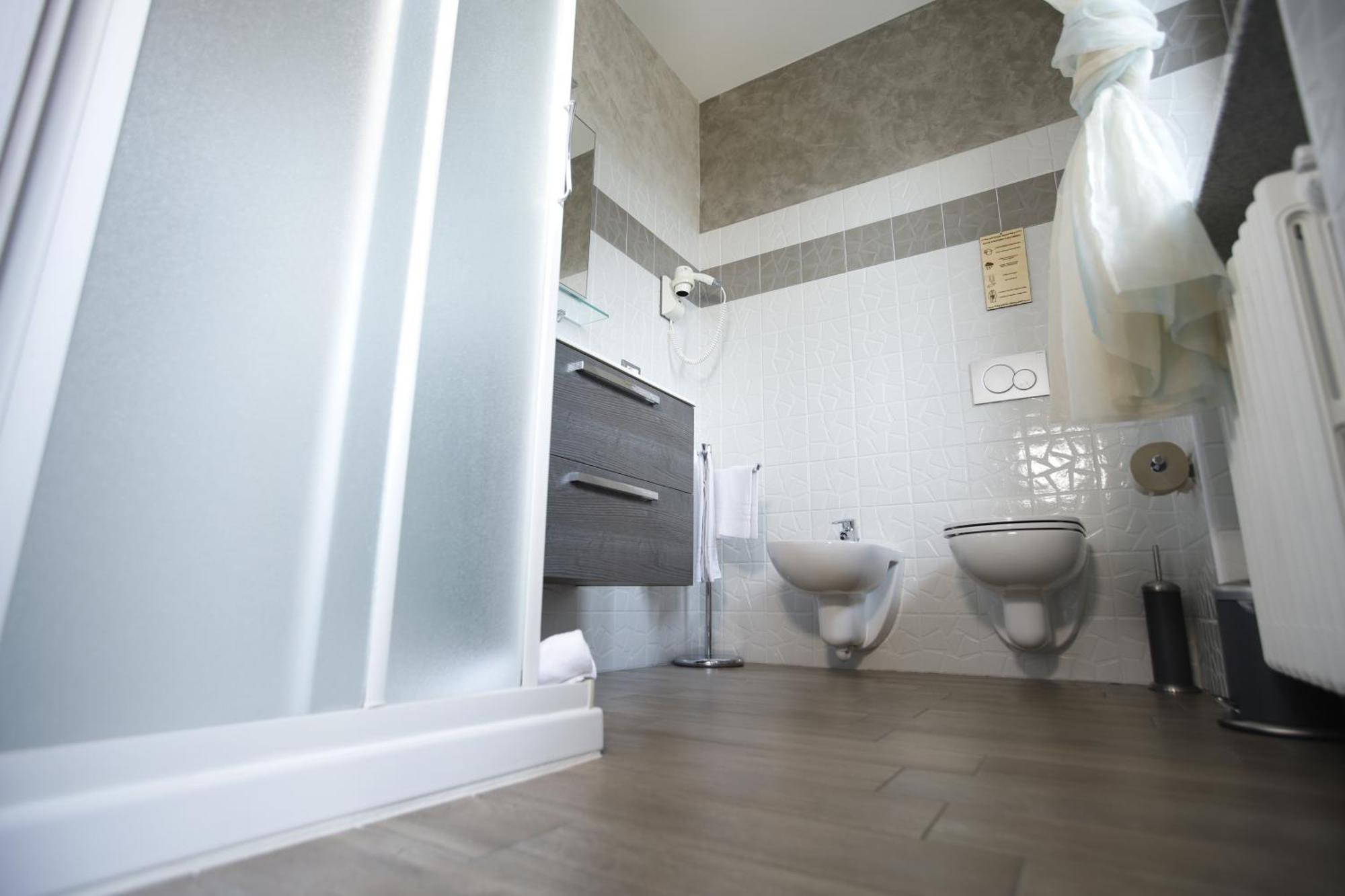 Rocche Di Montexelo - Green Key Apartments & Spa Monticello d'Alba Room photo